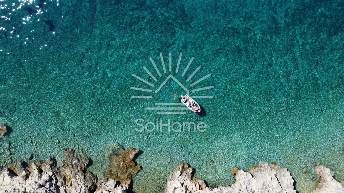 Casa al primo rigo vicino al mare vicino a Novalja