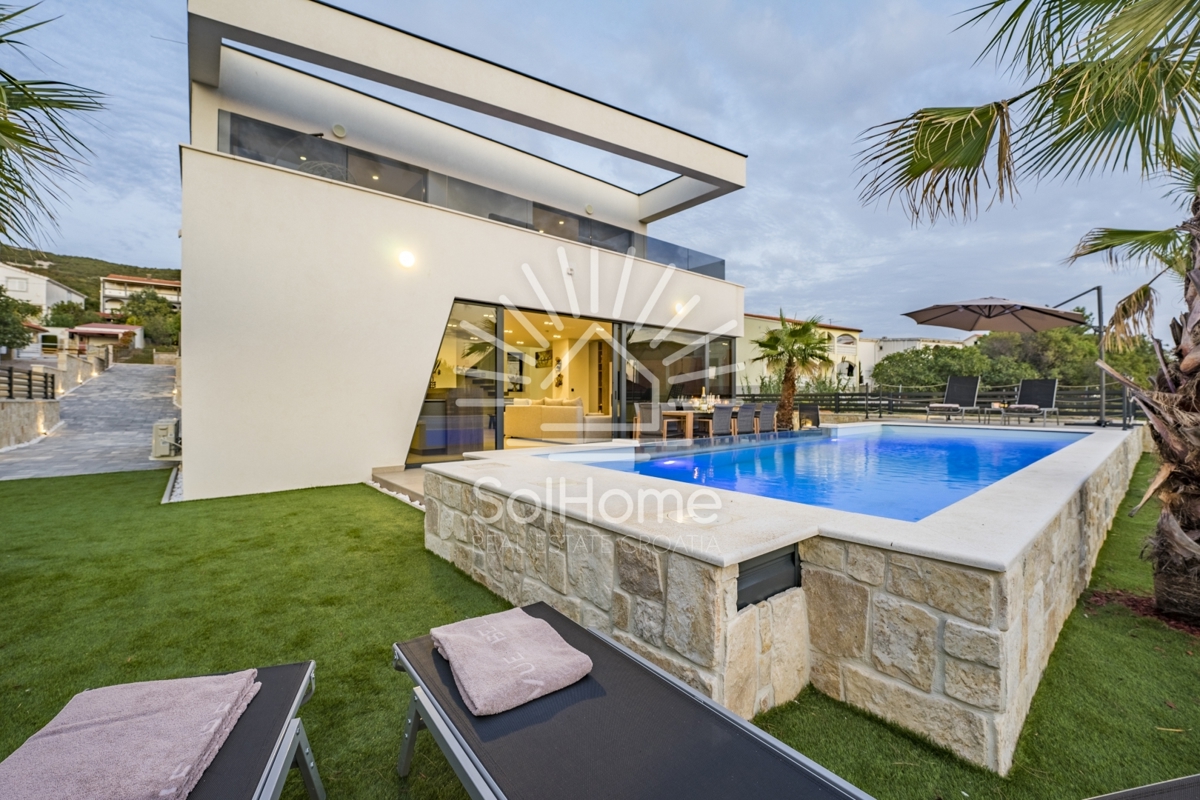 IN VENDITA - Moderna villa con piscina e vista mare a Novalja.