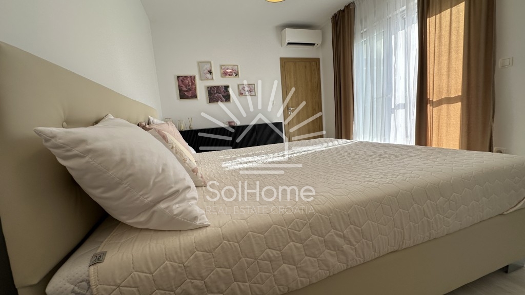 Elegante casa arredata con piscina, a soli 100 metri dal mare – a Privlaka, vicino a Zara