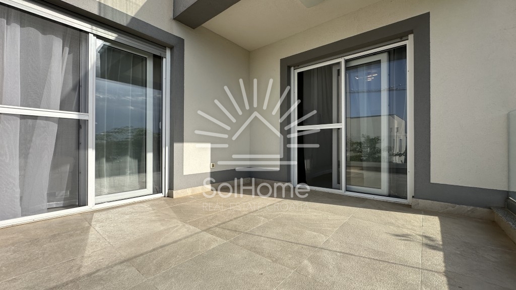 Elegante casa arredata con piscina, a soli 100 metri dal mare – a Privlaka, vicino a Zara