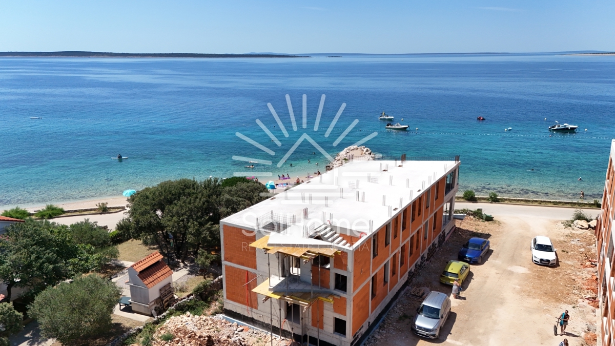 Lussuosi appartamenti sul mare in Croazia / Mandre / Pag