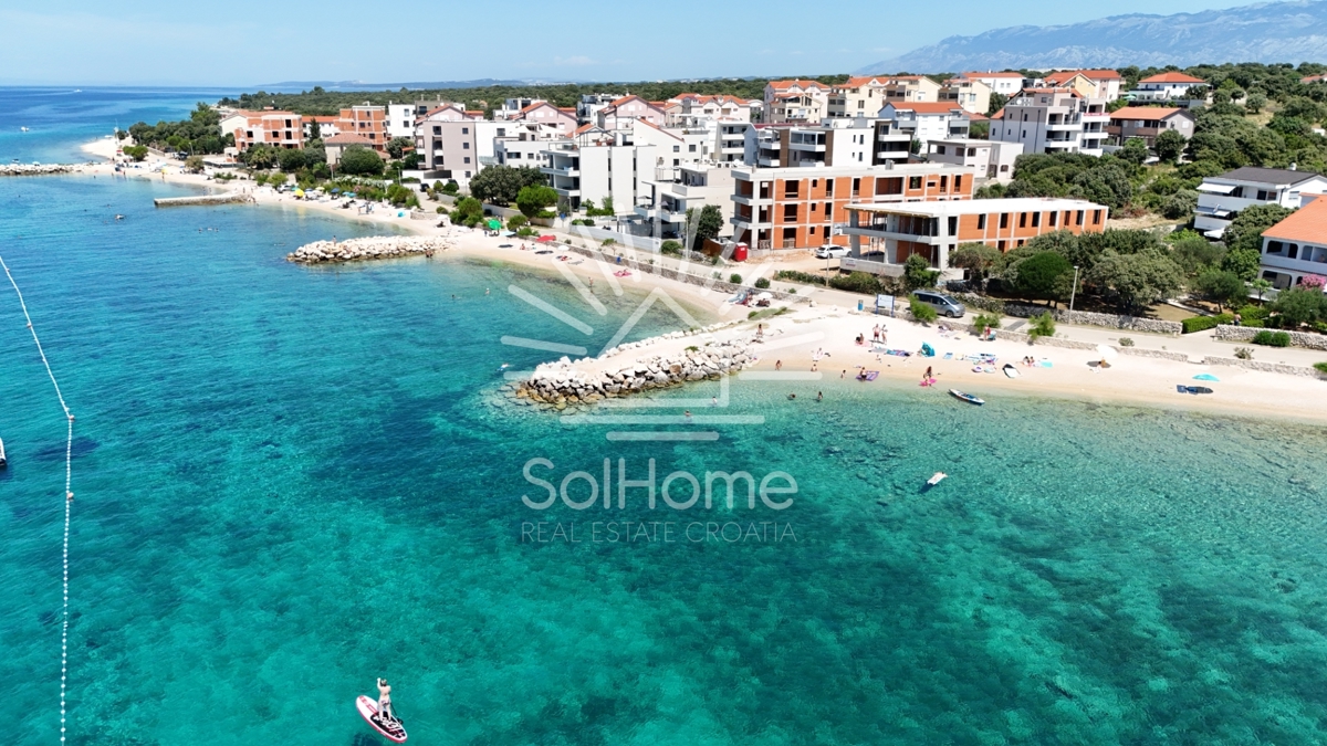 Lussuosi appartamenti sul mare in Croazia / Mandre / Pag