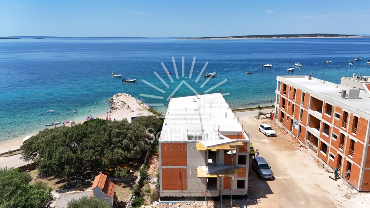 Lussuosi appartamenti sul mare in Croazia / Mandre / Pag