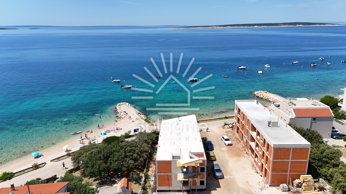 Lussuosi appartamenti sul mare in Croazia / Mandre / Pag