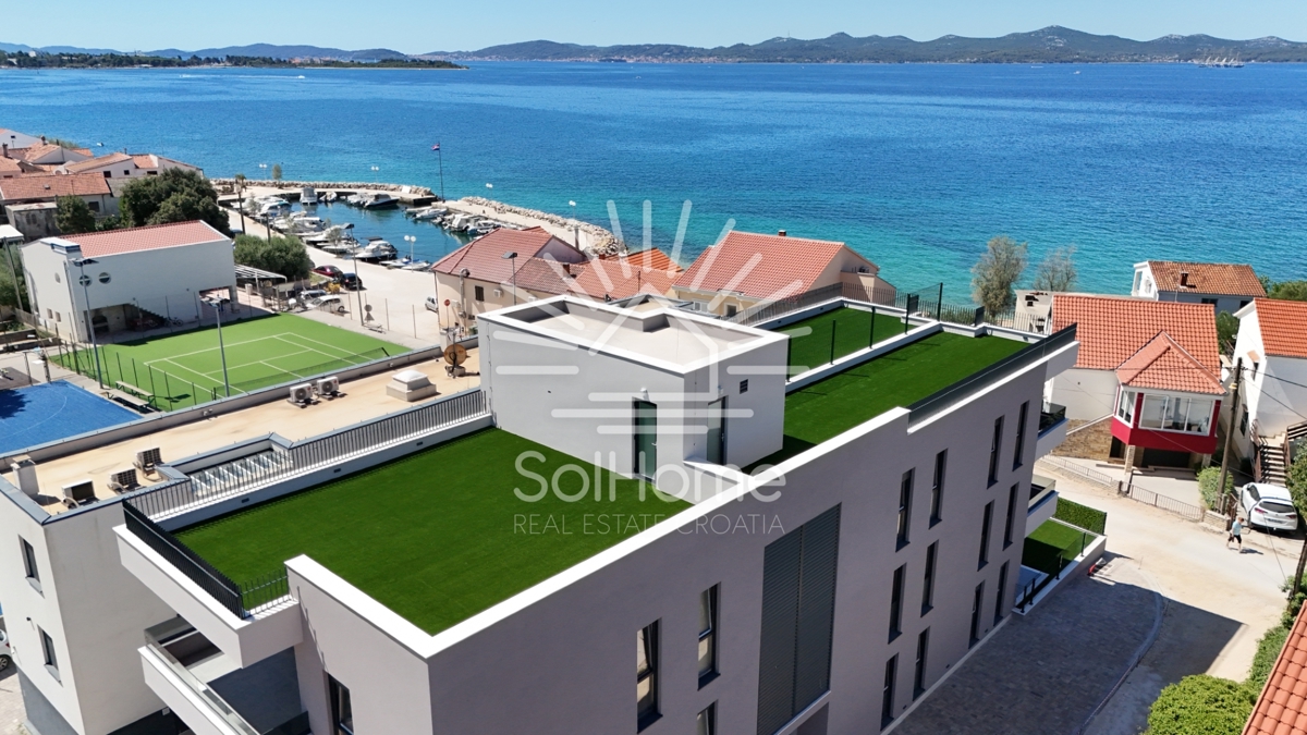 Appartamenti attico a Diklo/Zara - a 50 metri dal mare