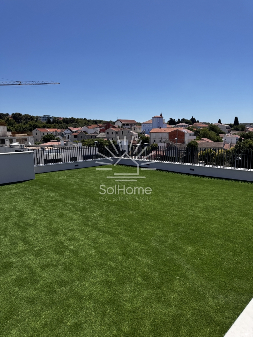 Appartamenti attico a Diklo/Zara - a 50 metri dal mare