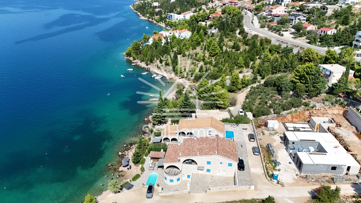 Elegante villa in Dalmazia a soli 50 metri dal mare - vicino a Zara