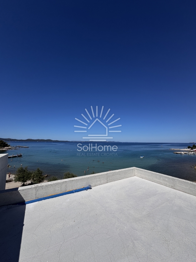 Lussuosi appartamenti a Diklo/Zara direttamente sul mare