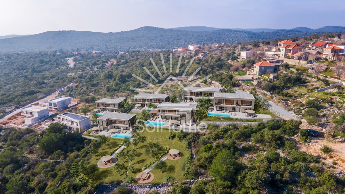Ville di lusso con vista mare vicino a Trogir / Vinišće