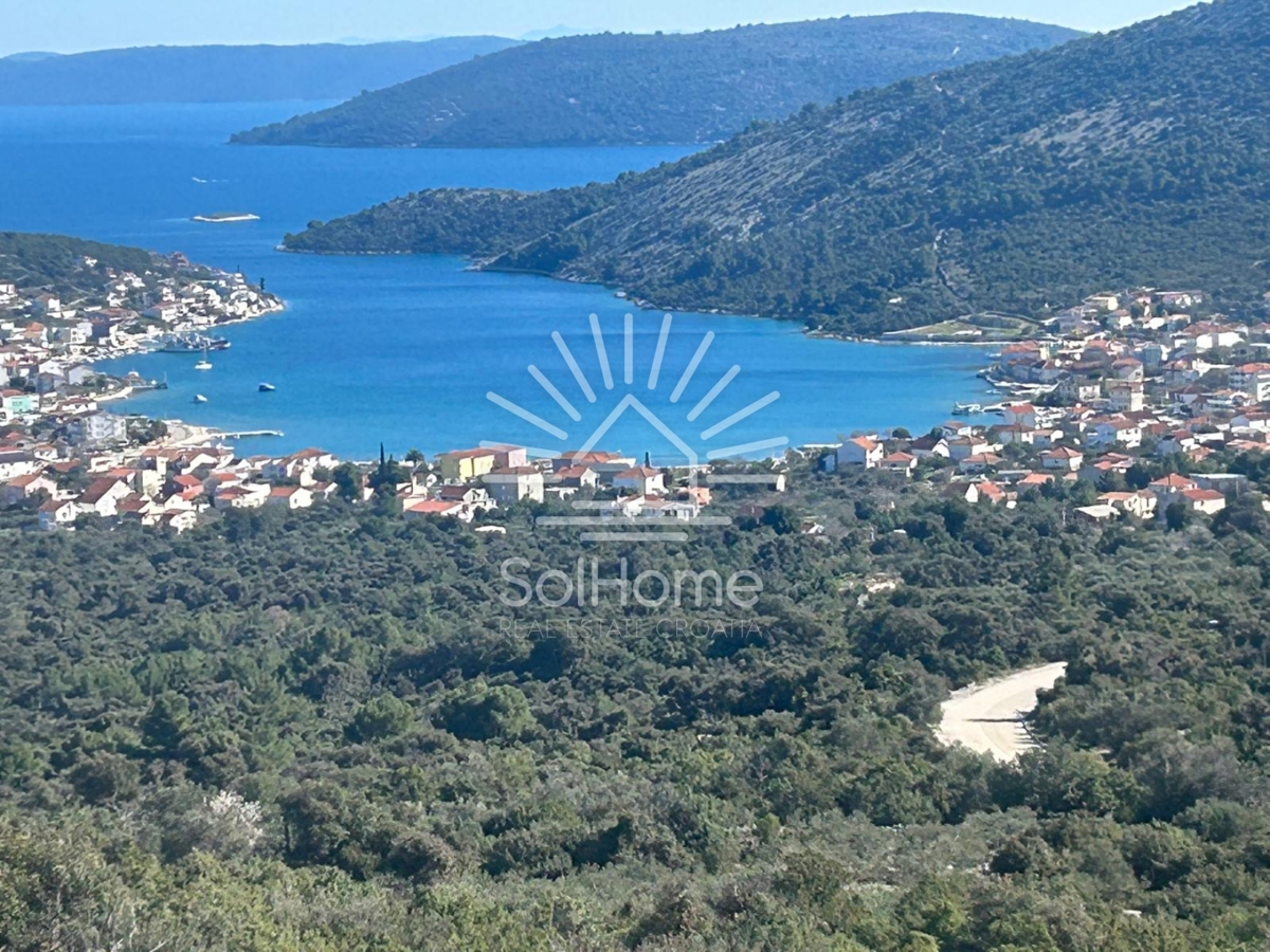 Ville di lusso con vista mare vicino a Trogir / Vinišće
