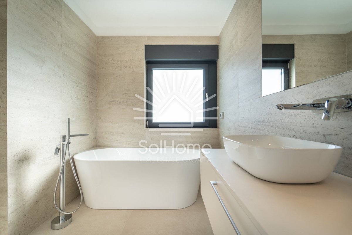 Esclusiva nuova villa con vista panoramica sul mare vicino a Zara, Croazia