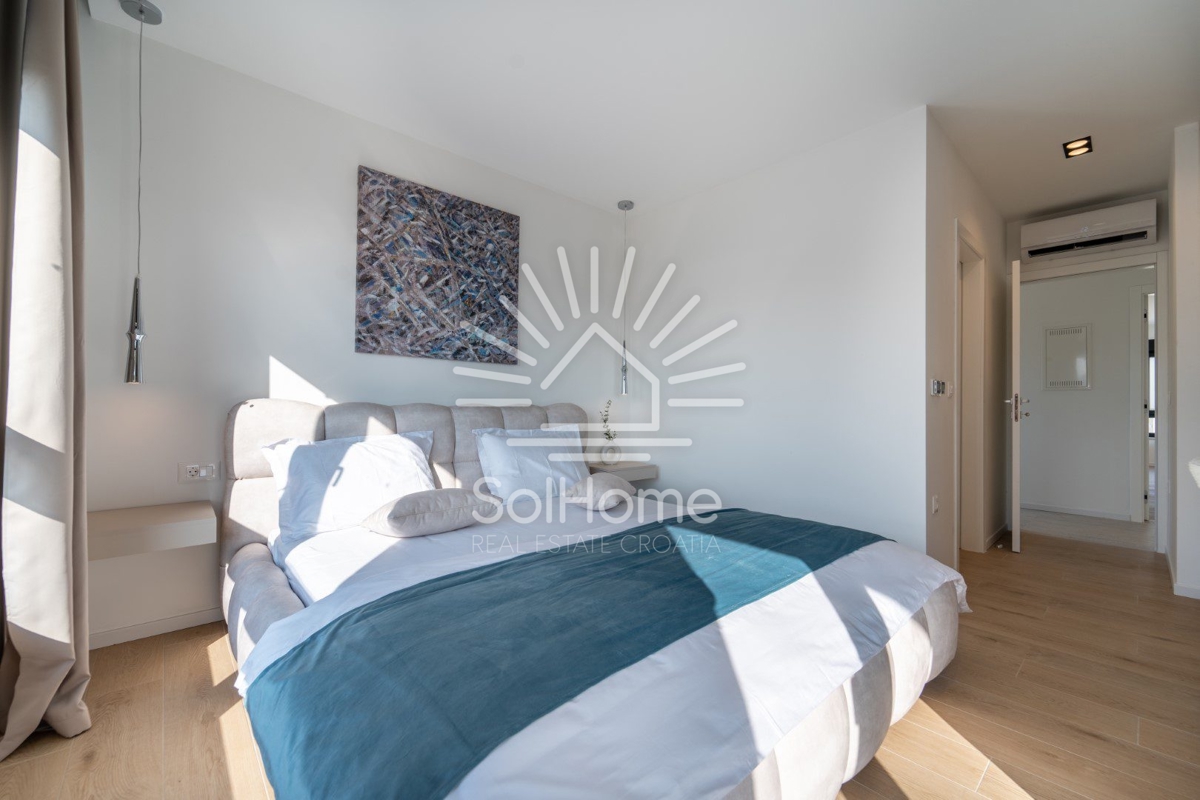 Esclusiva nuova villa con vista panoramica sul mare vicino a Zara, Croazia