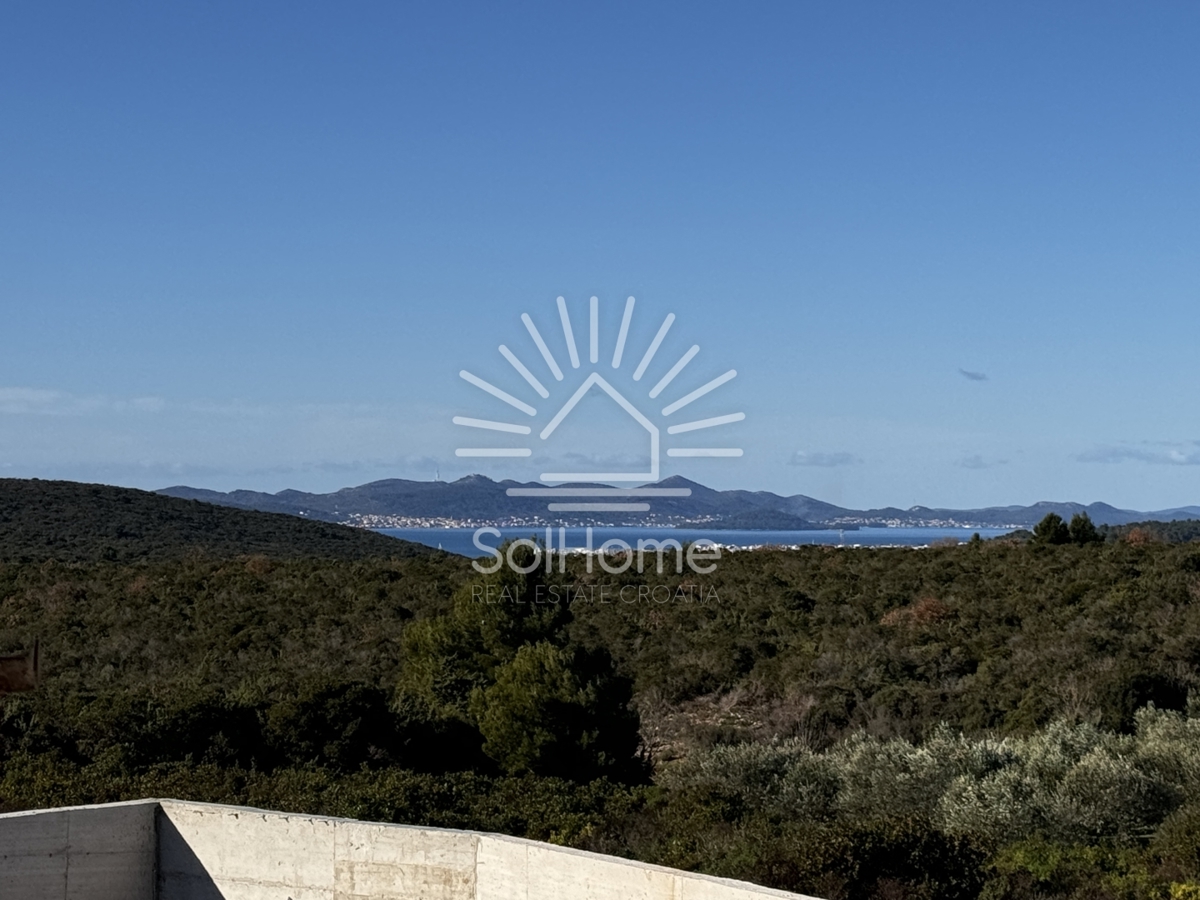 Villa familiare con piscina e vista panoramica sul mare vicino a Zara