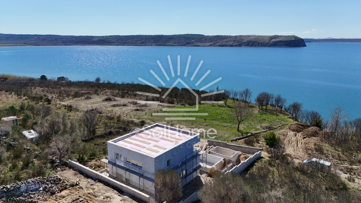 Casa di fronte al mare a Ražanac