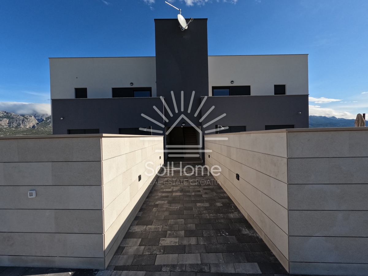 VIDEO - Attico 1. linea mare vicino a Zara