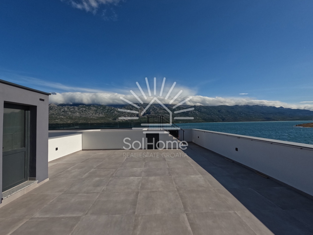 VIDEO - Attico 1. linea mare vicino a Zara