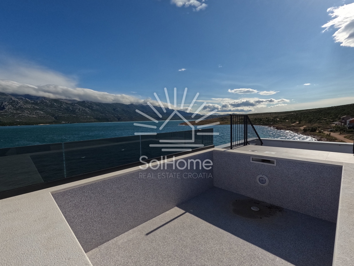 VIDEO - Attico 1. linea mare vicino a Zara