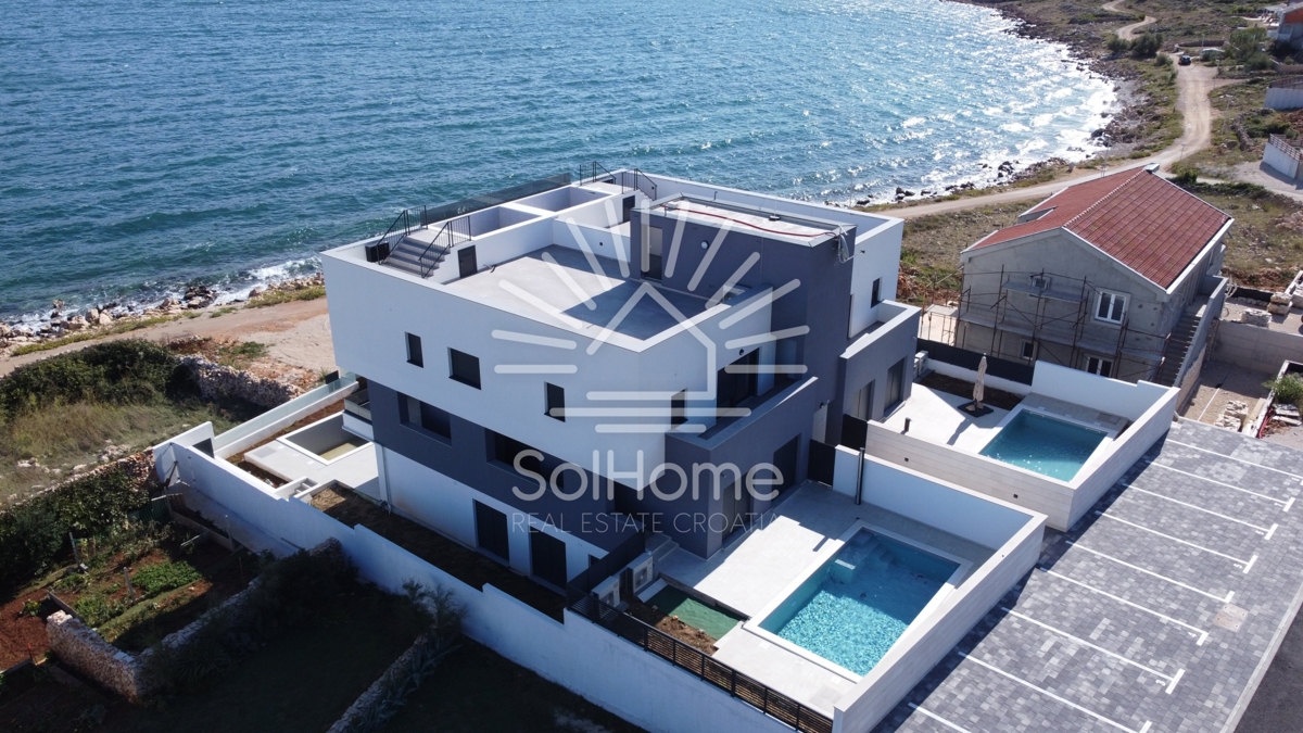 VIDEO - Attico 1. linea mare vicino a Zara