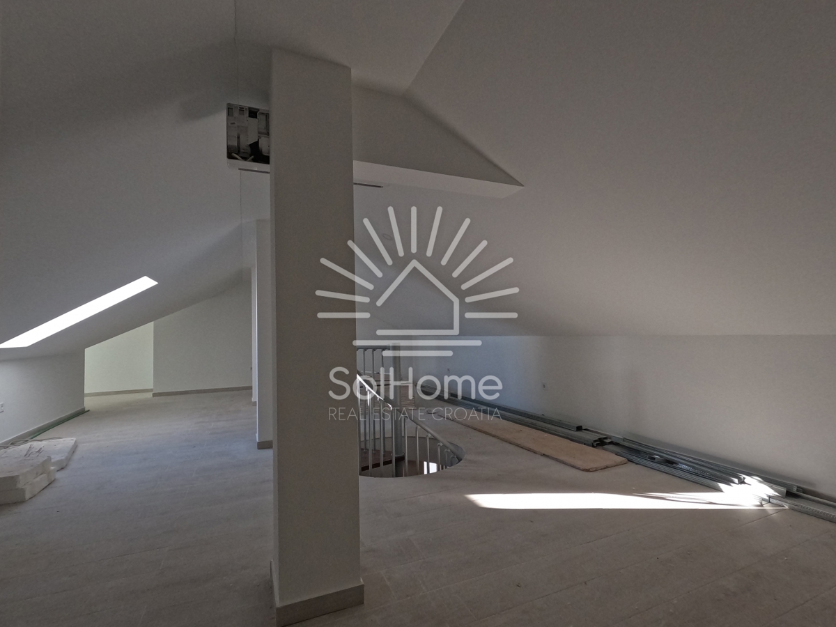 Stanza al primo piano vicino al mare - lungo la costa