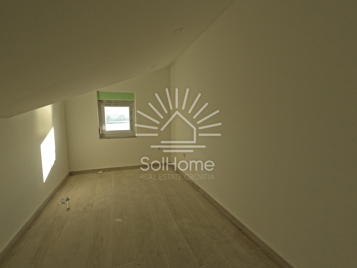 Stanza al primo piano vicino al mare - lungo la costa