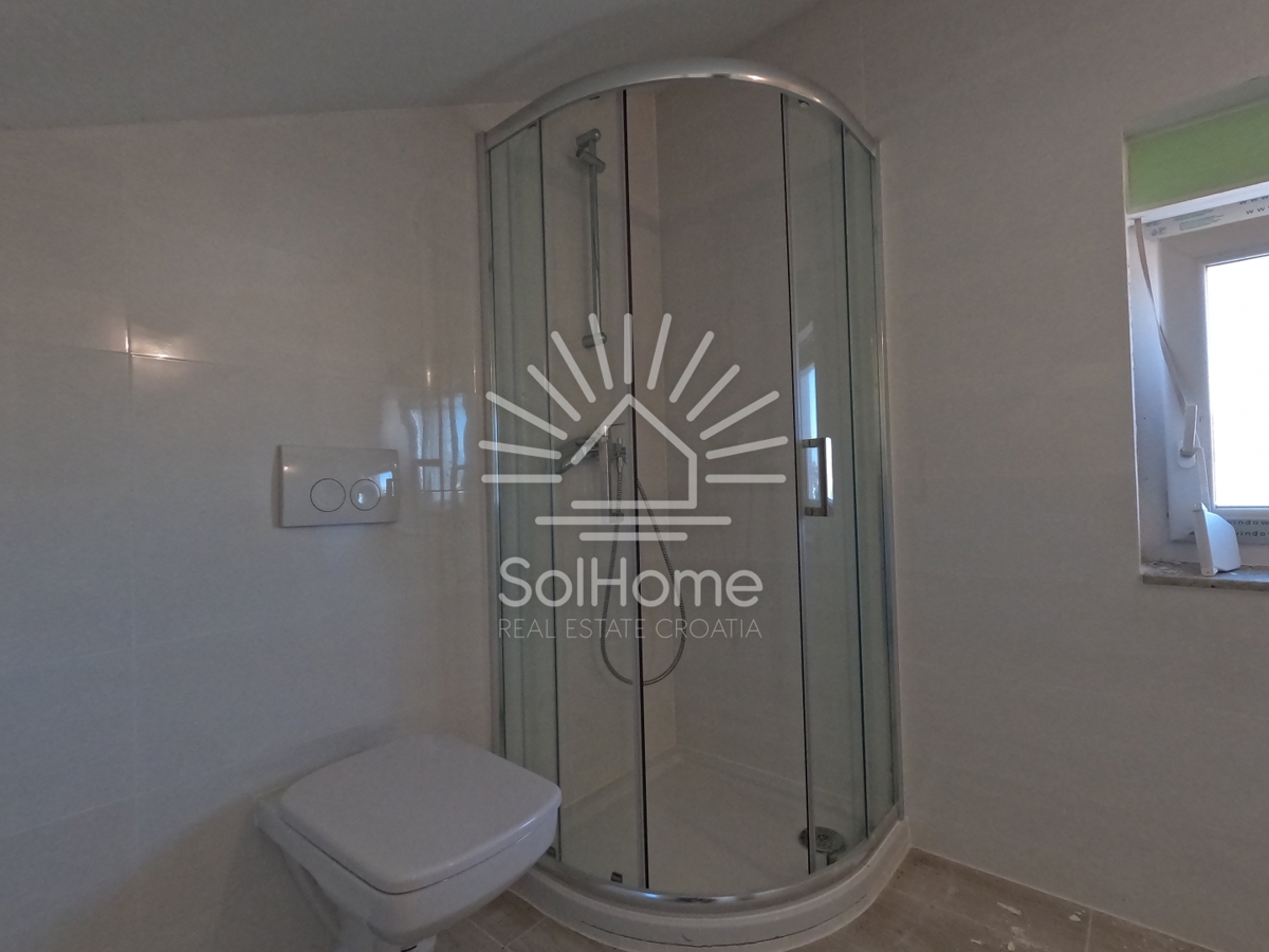 Stanza al primo piano vicino al mare - lungo la costa