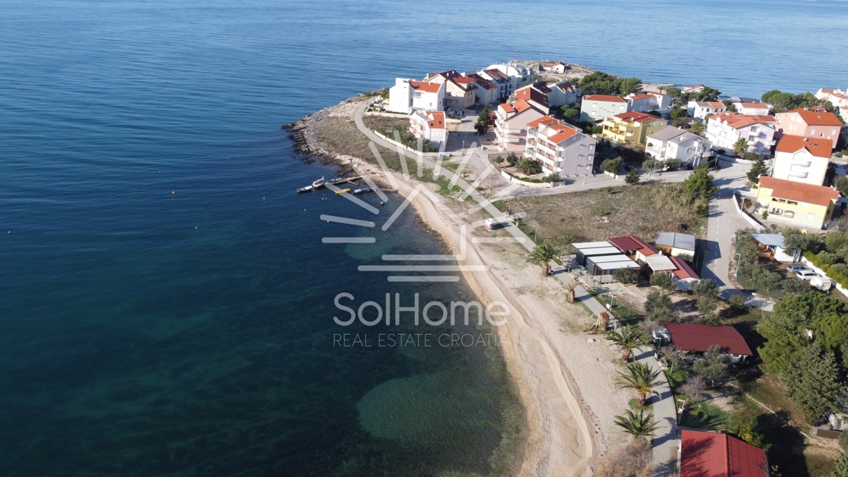 Stanza al primo piano vicino al mare - lungo la costa
