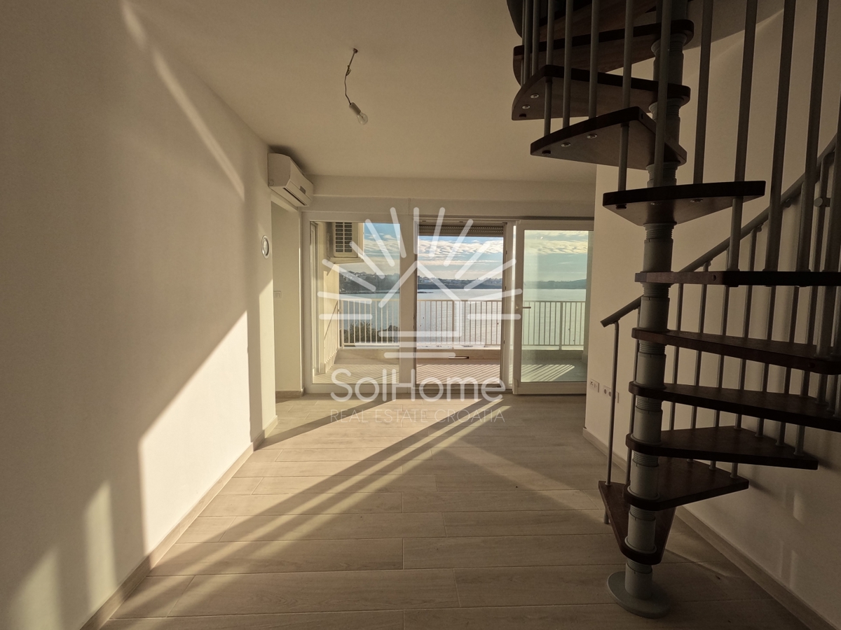 Stanza al primo piano vicino al mare - lungo la costa