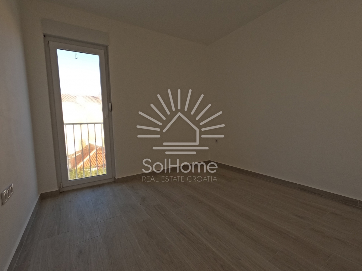 Stanza al primo piano vicino al mare - lungo la costa