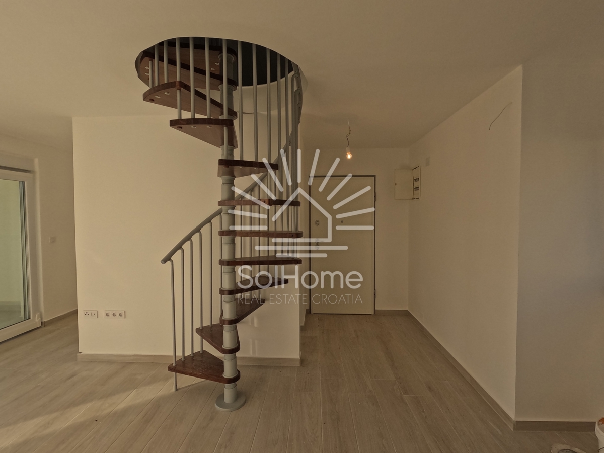 Stanza al primo piano vicino al mare - lungo la costa