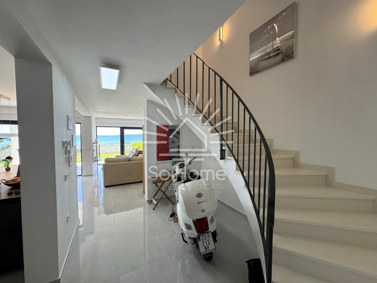 Esclusiva Villa a Schiera - Prima Fila sul Mare - in Vendita a Privlaka vicino a Zadar