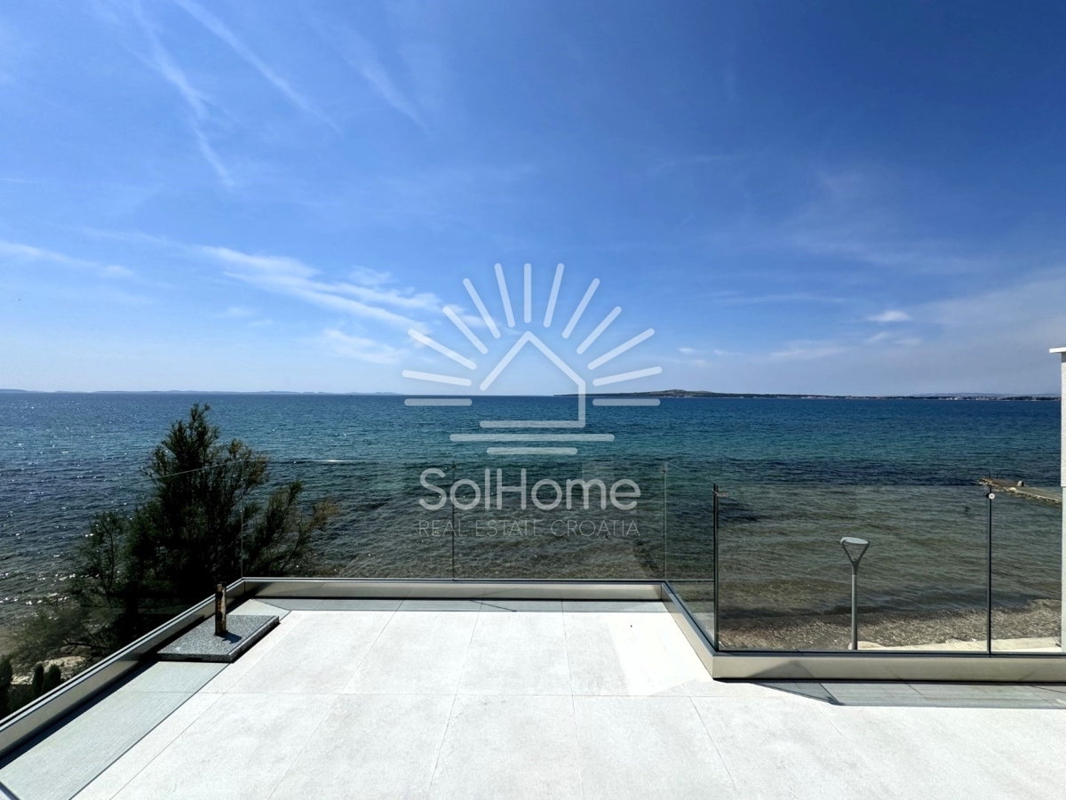 Esclusiva Villa a Schiera - Prima Fila sul Mare - in Vendita a Privlaka vicino a Zadar