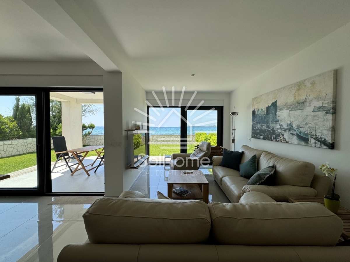 Esclusiva Villa a Schiera - Prima Fila sul Mare - in Vendita a Privlaka vicino a Zadar