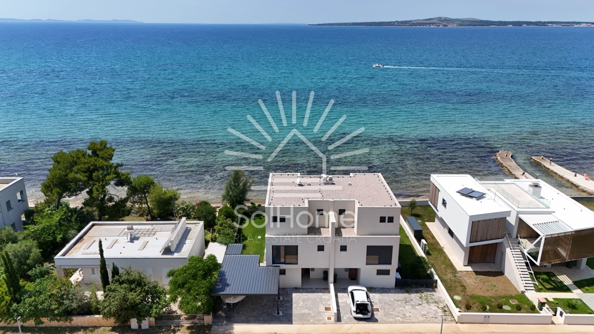 Esclusiva Villa a Schiera - Prima Fila sul Mare - in Vendita a Privlaka vicino a Zadar