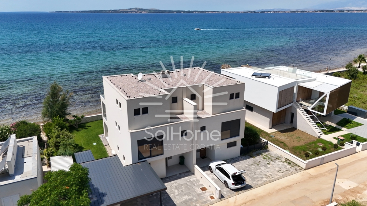 Esclusiva Villa a Schiera - Prima Fila sul Mare - in Vendita a Privlaka vicino a Zadar