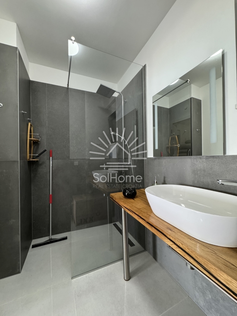 Esclusiva Villa a Schiera - Prima Fila sul Mare - in Vendita a Privlaka vicino a Zadar