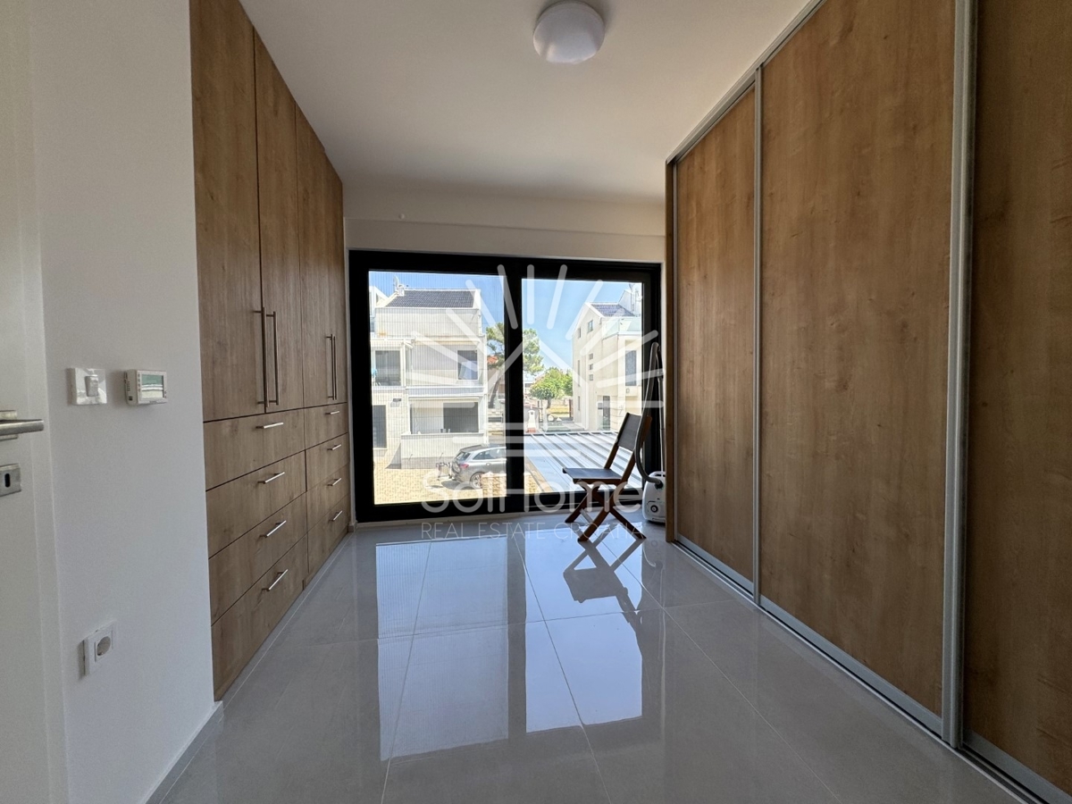 Esclusiva Villa a Schiera - Prima Fila sul Mare - in Vendita a Privlaka vicino a Zadar