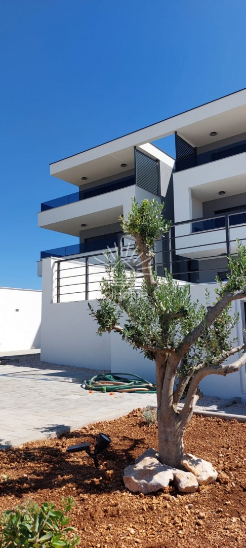 Appartamento con vista sul mare e sulla città, Novalja - Croazia