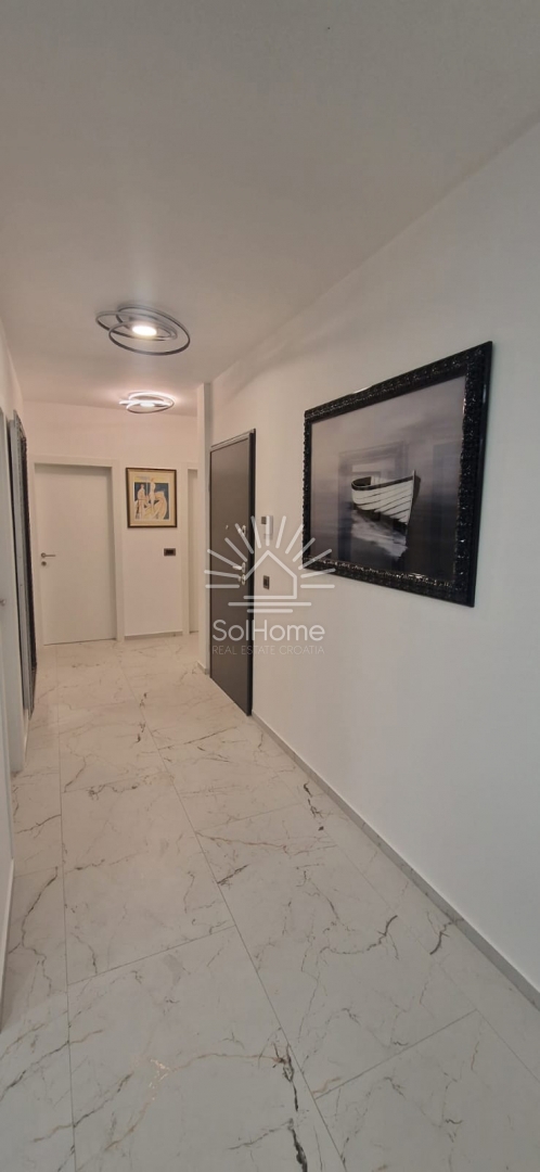 Appartamento con vista sul mare e sulla città, Novalja - Croazia