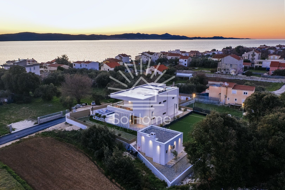 Villa di lusso sul mare a Bibinje