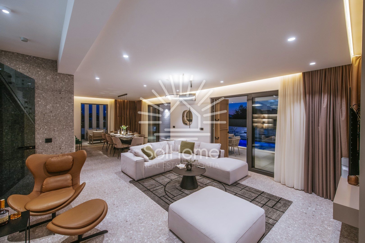 Villa di lusso sul mare a Bibinje