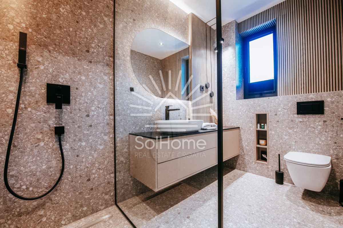 Villa di lusso sul mare a Bibinje