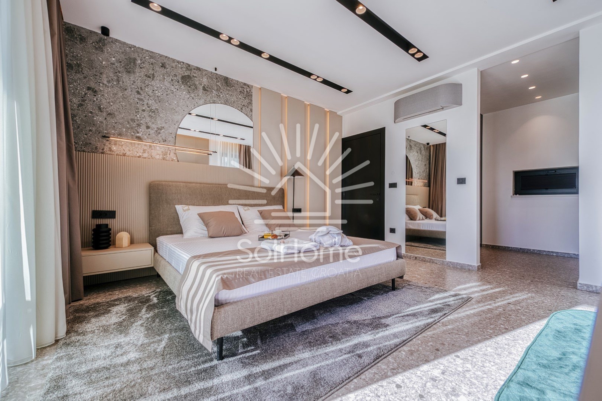 Villa di lusso sul mare a Bibinje