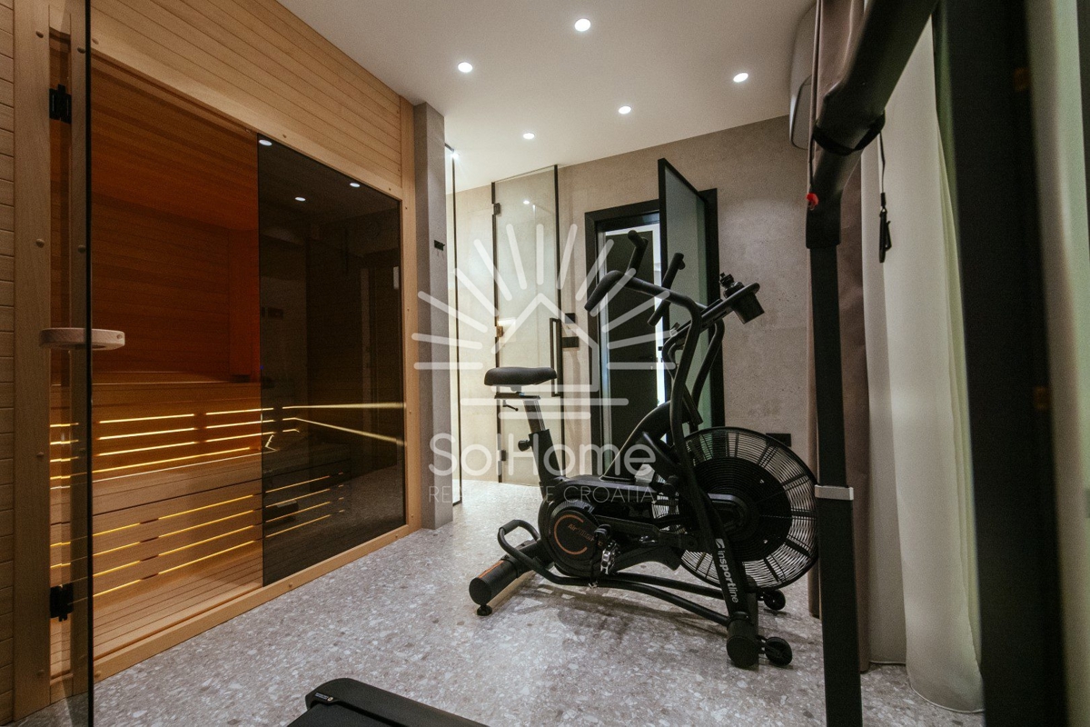 Villa di lusso sul mare a Bibinje