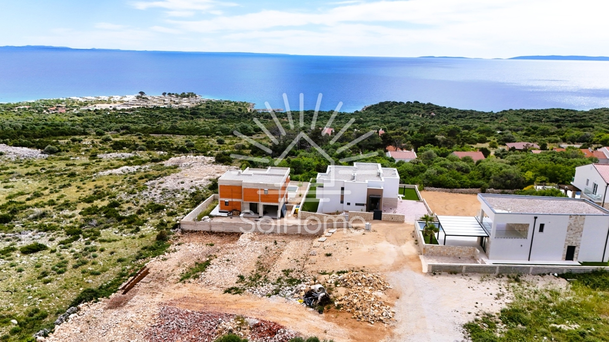 Casa con vista panoramica sul mare e piscina a Novalja