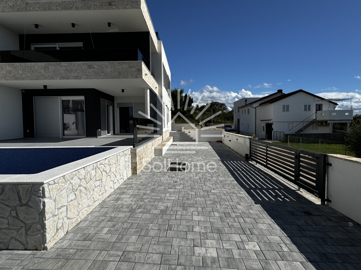 In vendita - Casa da sogno con piscina e vista sul mare - Rtina, Croazia