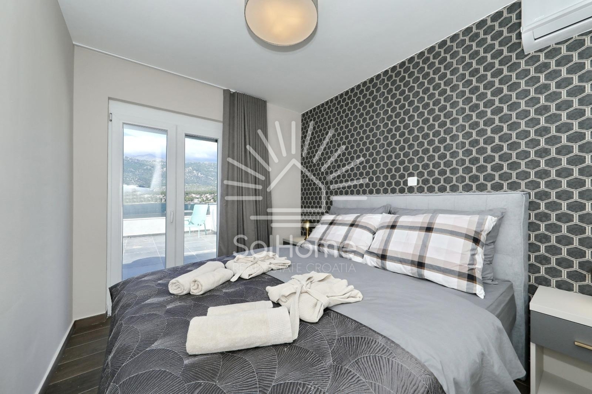 Casa sulla prima fila del mare con piscina e vista spettacolare - Regione di Zara