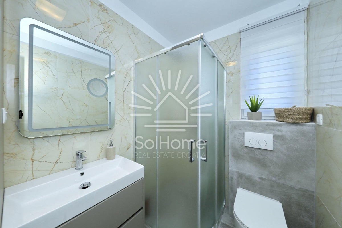 Casa sulla prima fila del mare con piscina e vista spettacolare - Regione di Zara