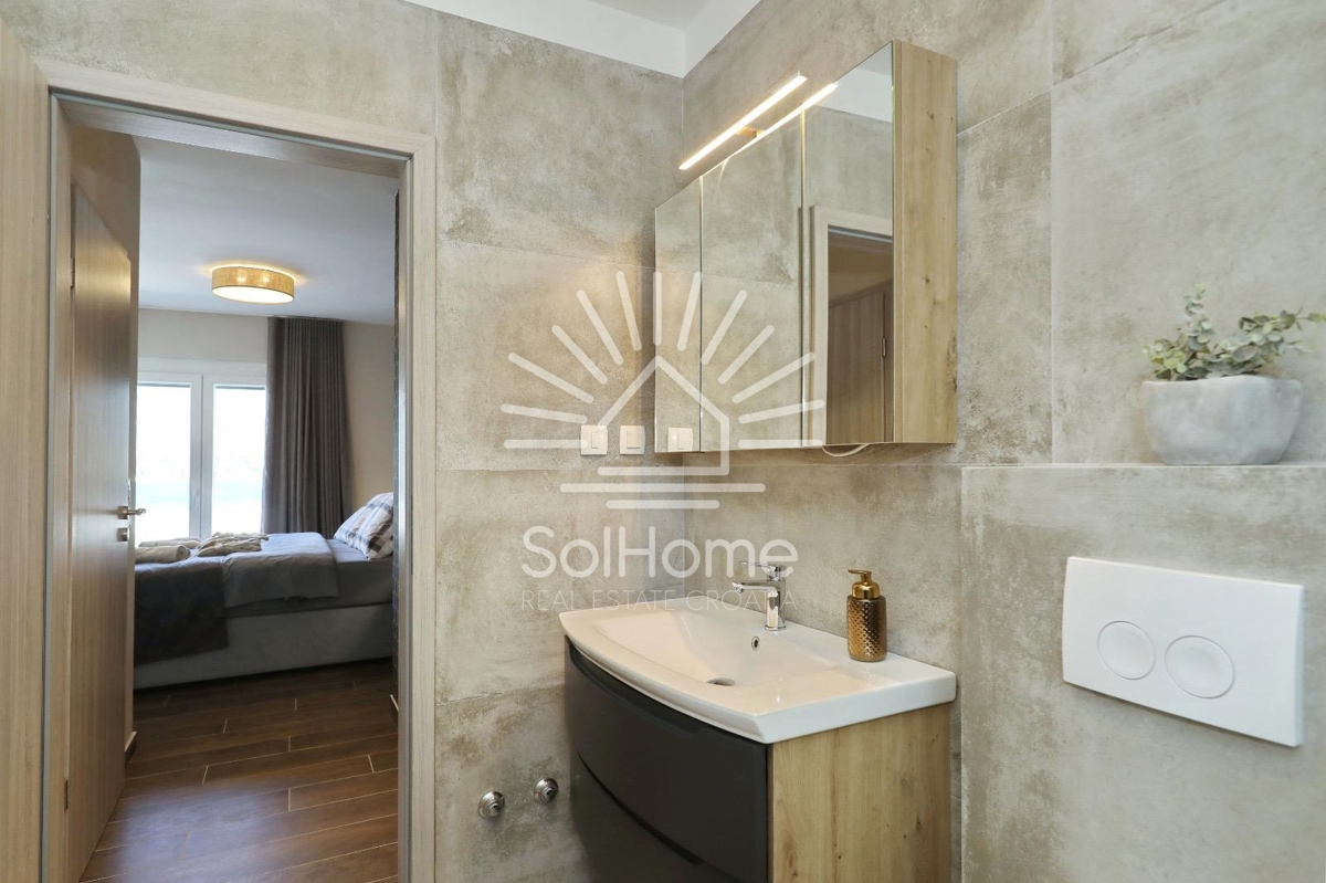 Casa sulla prima fila del mare con piscina e vista spettacolare - Regione di Zara