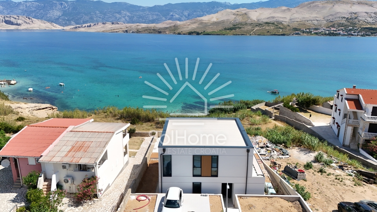 Villa di lusso in prima fila sul mare a Pag.