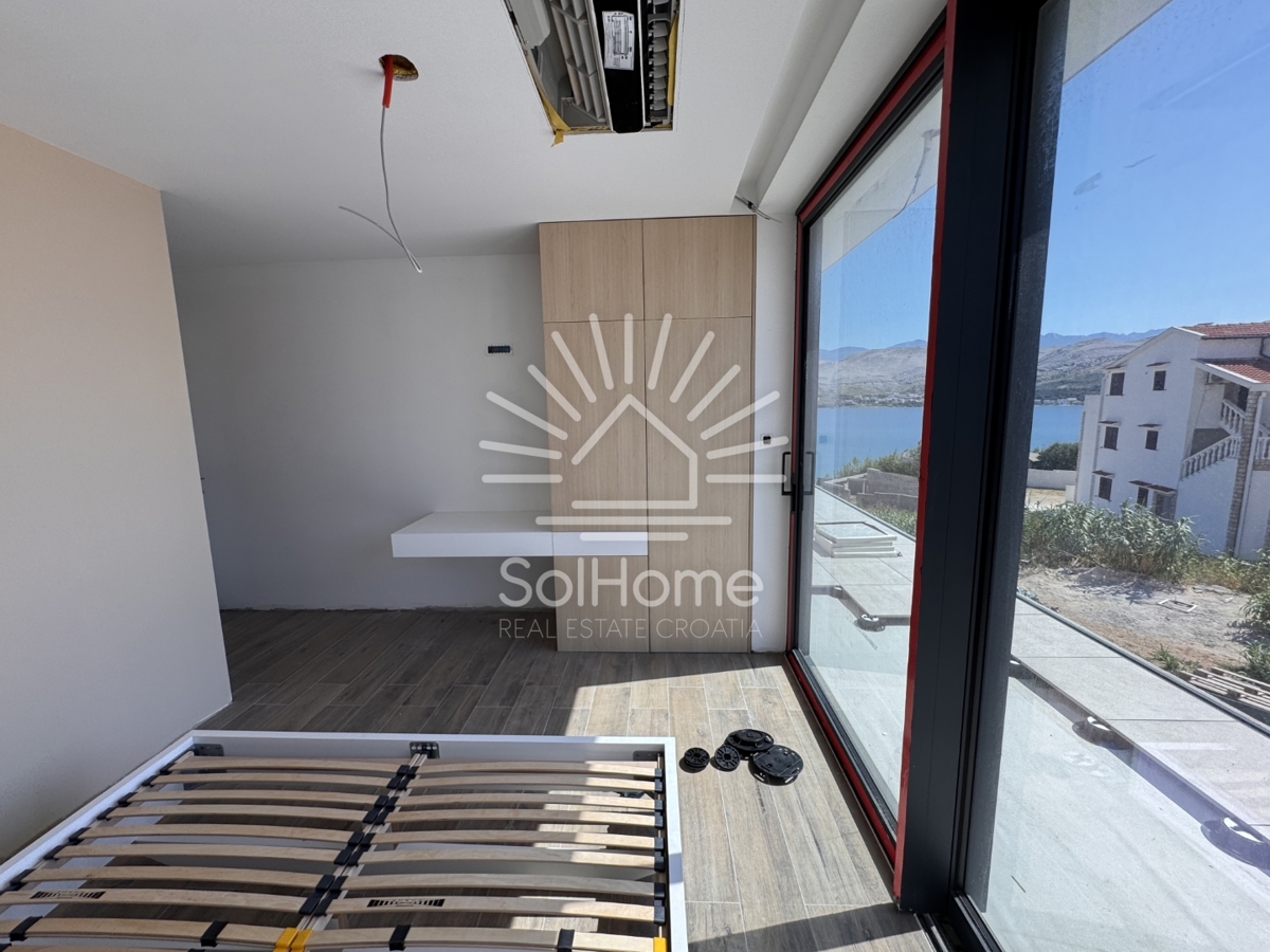 Villa di lusso in prima fila sul mare a Pag.